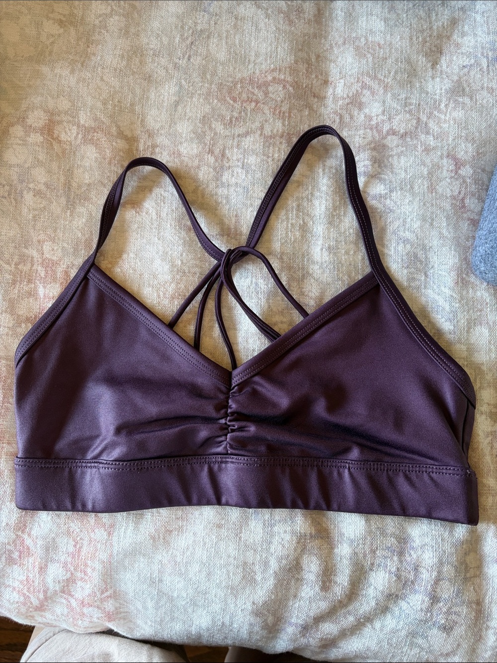 ALO Yoga Strappy V-Neck Sports Bralette in Plum